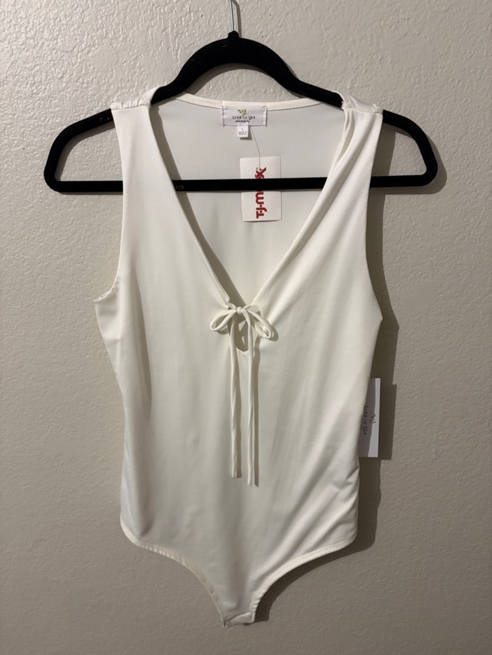 live in the moment Sleeveless White V-Neck Tie-Front Bodysuit Tank Top
